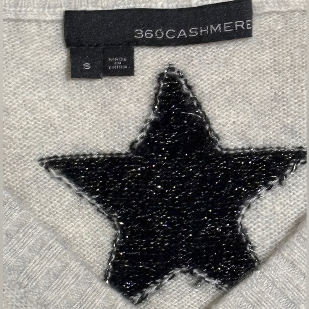 360 Cashmere Iconic “Jayla Sweater” In Cream & Black Stars Size Small - Picture 2 of 7